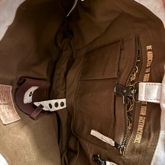 STS Ranchwear Cream and Brown Tote - Picture 3 of 4